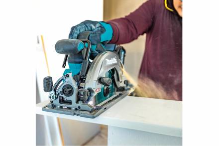 Аккумуляторная дисковая пила Makita 40B XGT HS012GZ  (HS 012 GZ)