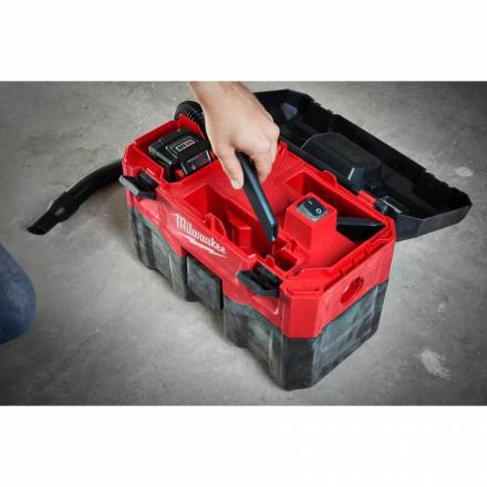 Аккумуляторный пылесос Milwaukee M18 VC2