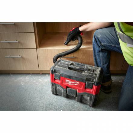 Аккумуляторный пылесос Milwaukee M18 VC2