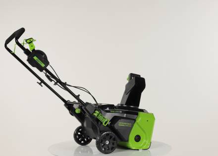 Аккумуляторный снегоуборщик Greenworks GD82STK5, 2602507UС ,82v, 56 см, c АКБ 2x2.5Aч и ЗУ