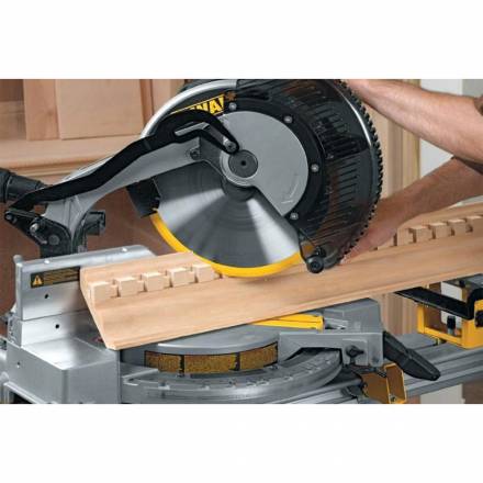 Торцовочная пила 1600 Вт, 250x25,4 мм DEWALT DWS713-A9