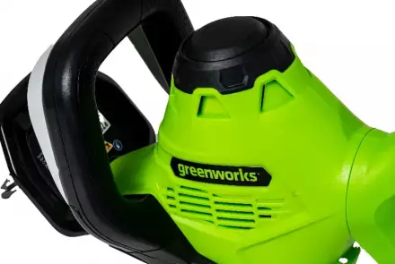 Кусторез электрический Greenworks GHT7068