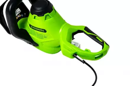 Кусторез электрический Greenworks GHT7068